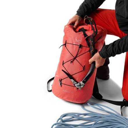 Arc'teryx Alpha FL 30 Pack 6
