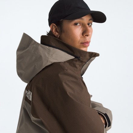 The North Face EG Devils Thumb GORE-TEX Rain Jacket - Men's 6