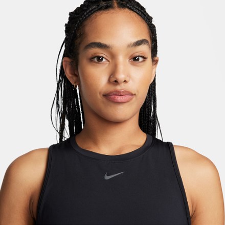 Nike One Classic Cropped Tank Top - Women's 3