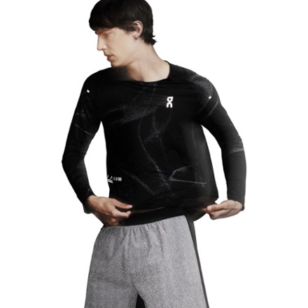 On Performance Long-T Lumos Top - Men's 4