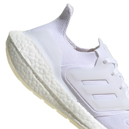 adidas Ultraboost 22 Road-Running Shoes - Women's 4