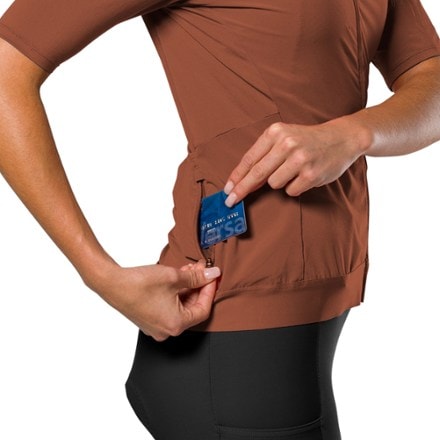 PEARL iZUMi Expedition Cycling Jersey - Women's 10