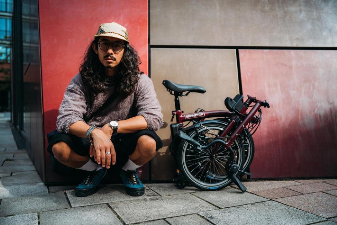 Location Image for C Line Electric 4-Speed Mid Handlebar Bike with Rack