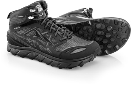 Altra lone peak store 3.0 mid