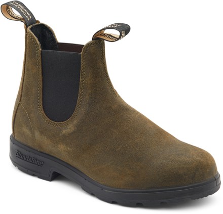 blundstones wide