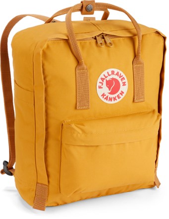 Kanken backpack capacity on sale