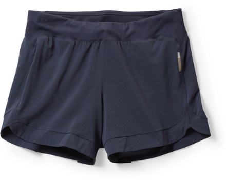 Active Pursuits 4.5 Shorts - Women's