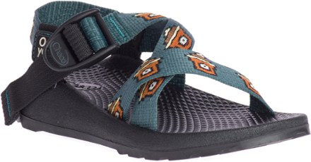 boys chacos