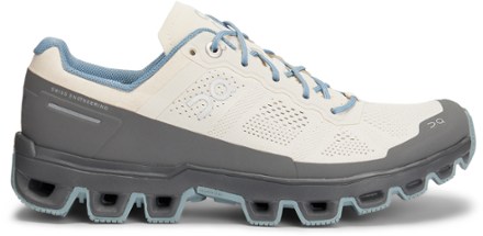 On cloud trail store running shoes womens