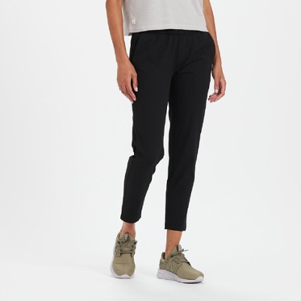 Vuori Performance Jogger Pants - Women's