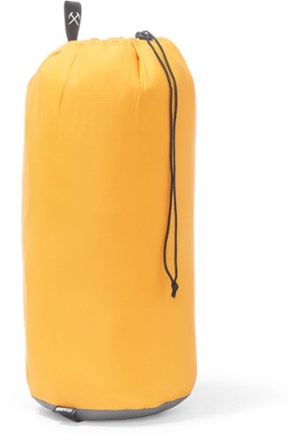 Compression sack for outlet down jacket