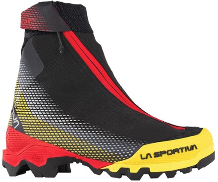 La Sportiva Aequilibrium Top GTX Mountaineering Boots