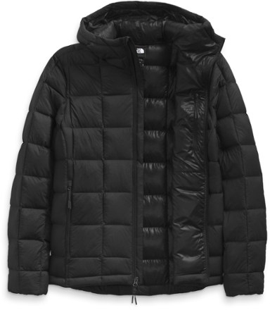 Black hooded super extra warm total look