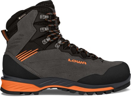 Lowa sale mountaineering boots