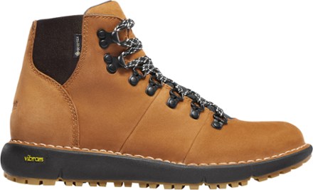 Danner weatherized mountain outlet 600