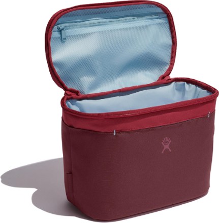 Shoppers Love This Now-$20 Insulated Lunch Box That 'Keeps Drinks  Cold All Day