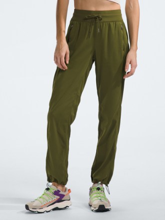 The North Face Aphrodite 2.0 Capri Pants - ShopStyle