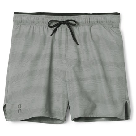 On Women's Trail 4.5" Shorts