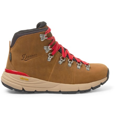 There's a newer version of Danner Mountain 600 Leaf GORE-TEX Hiking Boots - Women's