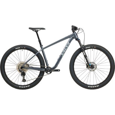 Salsa Rangefinder Deore 11-Speed 29 Mountain Bike