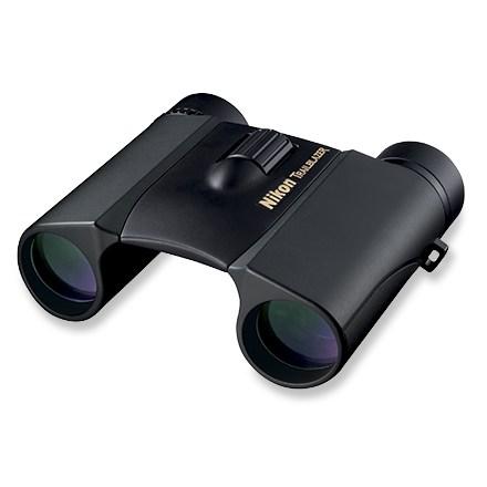 Buy Nikon Monarch 5 10x 42mm Roof Prism Optical Binoculars (High-comfort  Handling, BAA831SA, Black) Online - Croma