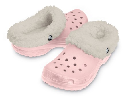 Crocs with best sale fur on outside