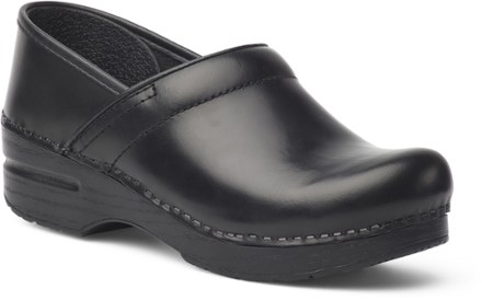 dansko men's clogs clearance