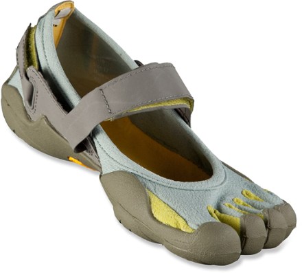 FiveFingers Capri - Dressy Toe Shoes on Tap for 2013 from Vibram -  BirthdayShoes