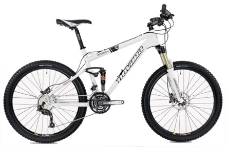 Novara full suspension sales mountain bike