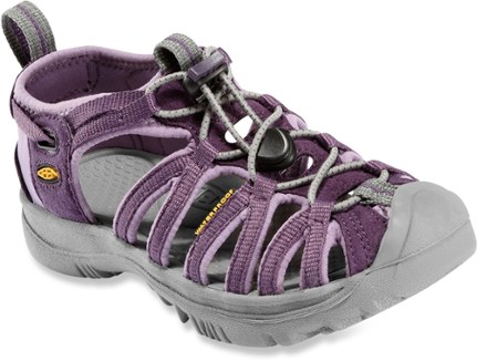 Rei deals keen whisper