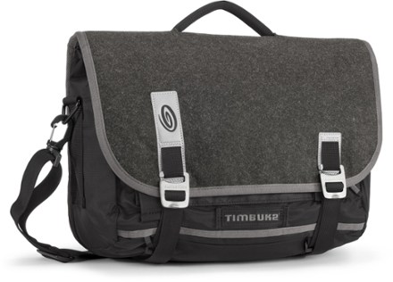 Timbuktu command outlet messenger bag