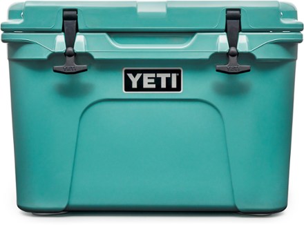 Yeti Tundra 35 Series 10035170000 Hard Cooler, 7.2 gal Co