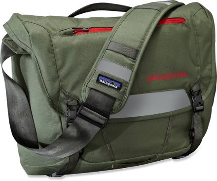 patagonia half mass courier bag