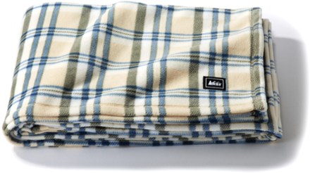 Rei deals fleece blanket