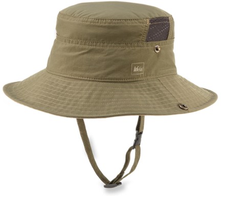 rei sahara hat