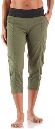 Women M Lucy Activewear Green Capri Cropped Pants Outdoor Hike Camp Travel