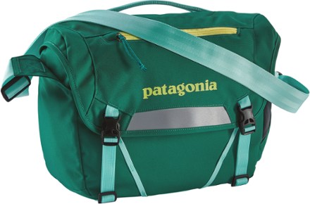 Patagonia Black Hole Mini Messenger 12L Review