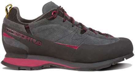 人気商品！】 Sportiva 新品未使用La Boulder Approach26.0 X